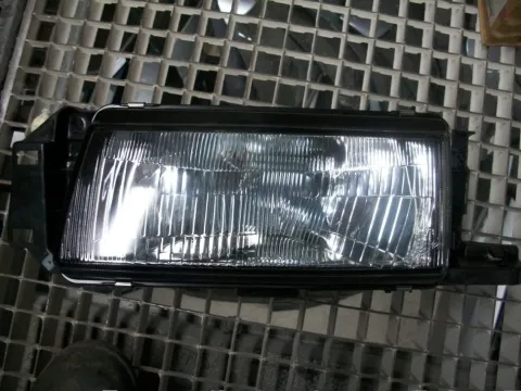 Φανάρι Εμπρός Αριστερό για MAZDA 323 (1991 - 1994) (BG) Sedan - 4dr Φανάρι Εμπρός Αριστερό για MAZDA 323 (1991 - 1994) (BG) Sedan - 4dr