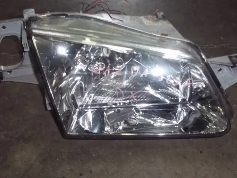 Φανάρι Εμπρός Δεξί για MAZDA 323 (1998 - 2000) (BJ) Sedan - 4dr Φανάρι Εμπρός Δεξί για MAZDA 323 (1998 - 2000) (BJ) Sedan - 4dr