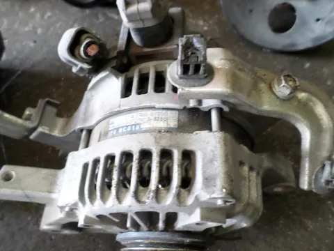 Δυναμό - Εναλλάκτης 270600y040 για TOYOTA AURIS (2009 - 2013) 1300 1NR-FE petrol 101 Δυναμό - Εναλλάκτης 270600y040 για TOYOTA AURIS (2009 - 2013) 1300 1NR-FE petrol 101