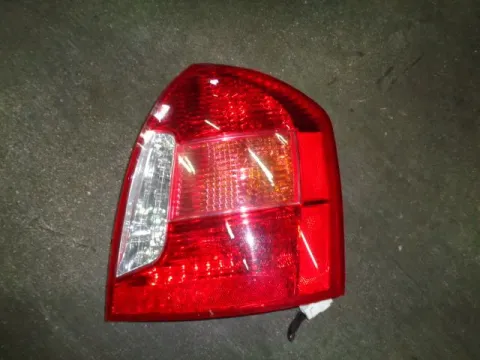 Φανάρι Πίσω Δεξί για HYUNDAI ACCENT (2006 - (MC) Sedan 4dr Φανάρι Πίσω Δεξί για HYUNDAI ACCENT (2006 - (MC) Sedan 4dr