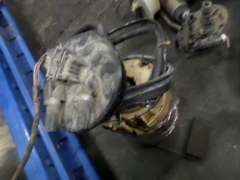 Αντλία Καυσίμου (Τρόμπα Βενζίνης) για SEAT IBIZA (1995 - 1997) (6K) Αντλία Καυσίμου (Τρόμπα Βενζίνης) για SEAT IBIZA (1995 - 1997) (6K)