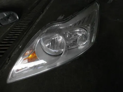 Φανάρι Εμπρός Αριστερό για FORD FOCUS (2008 - 2010) Mk2b (DA3 - C307) Φανάρι Εμπρός Αριστερό για FORD FOCUS (2008 - 2010) Mk2b (DA3 - C307)