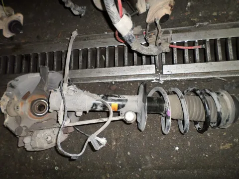 Άκρο Πλήρες Εμπρός Αριστερό Με ABS για TOYOTA YARIS (2012 - ) ( ) 1400 Diesel D4-D 90hp Άκρο Πλήρες Εμπρός Αριστερό Με ABS για TOYOTA YARIS (2012 - ) ( ) 1400 Diesel D4-D 90hp