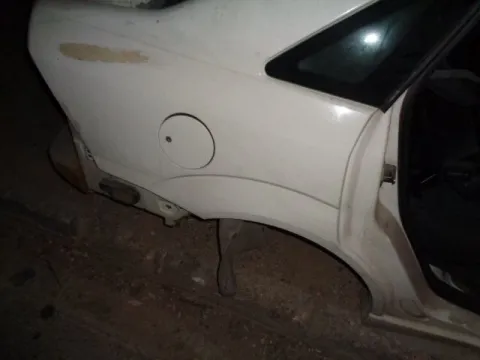 Τροπέτο Πίσω Χωρίς Άξονα Με Θόλουs Και Σασί για FORD FOCUS (1998 - 2001) Mk1a (DFW) Sedan - 4dr , (2002 - 2004) Mk1b *Δ* -  Τροπέτο Πίσω Χωρίς Άξονα Με Θόλουs Και Σασί για FORD FOCUS (1998 - 2001) Mk1a (DFW) Sedan - 4dr , (2002 - 2004) Mk1b *Δ* -