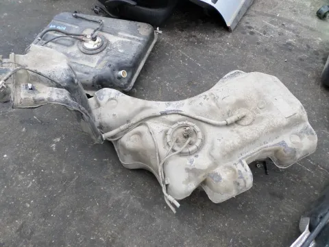 Δεξαμενή Καυσίμου (Ρεζερβουάρ) για VW PASSAT (1997 - 2000) (3B2) *Δ* 34739  38473 Δεξαμενή Καυσίμου (Ρεζερβουάρ) για VW PASSAT (1997 - 2000) (3B2) *Δ* 34739  38473