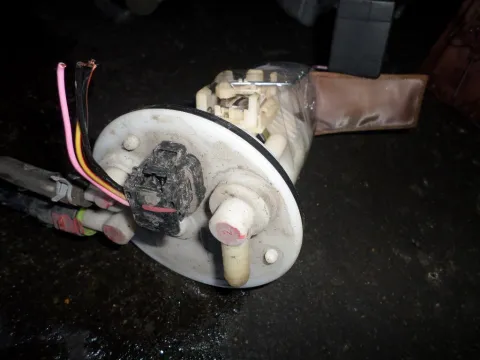 Φλοτέρ Καυσίμου Diesel 770100d040 για TOYOTA YARIS (2012 - ) ( ) 1400 Diesel D4-D 90hp Φλοτέρ Καυσίμου Diesel 770100d040 για TOYOTA YARIS (2012 - ) ( ) 1400 Diesel D4-D 90hp