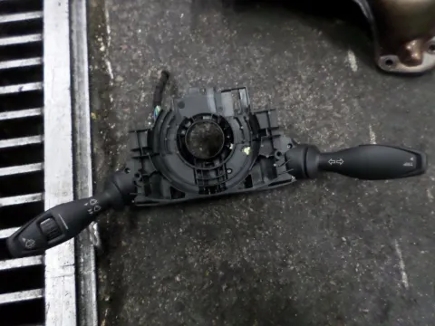 Διακόπτης Φώτων-Φλάς για FORD FIESTA (2008 - 2012) Mk6 (JA8) Διακόπτης Φώτων-Φλάς για FORD FIESTA (2008 - 2012) Mk6 (JA8)