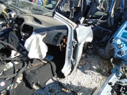 Τροπέτο Πίσω Χωρίς Άξονα Με Θόλουs Και Σασί για HYUNDAI i20 (2009 - 2011) Hatchback - 5dr *Δ* -  Τροπέτο Πίσω Χωρίς Άξονα Με Θόλουs Και Σασί για HYUNDAI i20 (2009 - 2011) Hatchback - 5dr *Δ* -