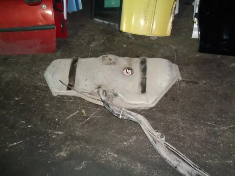 Δεξαμενή Καυσίμου (Ρεζερβουάρ) για OPEL KADETT E (1984 - 1994) *Δ* 40194 Δεξαμενή Καυσίμου (Ρεζερβουάρ) για OPEL KADETT E (1984 - 1994) *Δ* 40194
