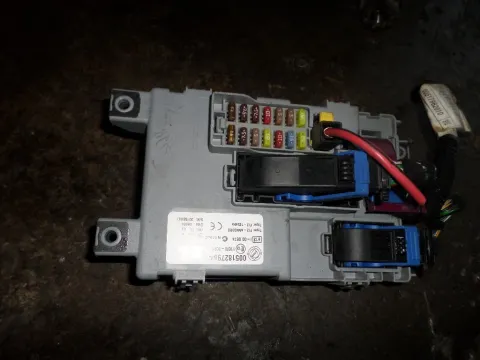 Ασφαλειοθήκη Μηχανής 00518279840 για LANCIA YPSILON (2003 - 2006) (843) Ασφαλειοθήκη Μηχανής 00518279840 για LANCIA YPSILON (2003 - 2006) (843)
