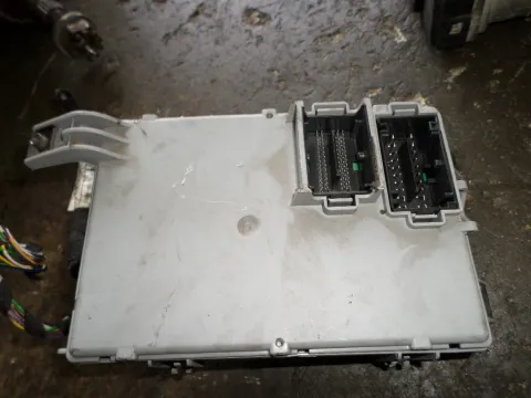 Ασφαλειοθήκη Μηχανής 00518279840 για LANCIA YPSILON (2003 - 2006) (843) -  Ασφαλειοθήκη Μηχανής 00518279840 για LANCIA YPSILON (2003 - 2006) (843) -