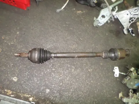 Ημιαξόνιο Εμπρός Δεξί για RENAULT LAGUNA (1998 - 2001) (B56) Ημιαξόνιο Εμπρός Δεξί για RENAULT LAGUNA (1998 - 2001) (B56)