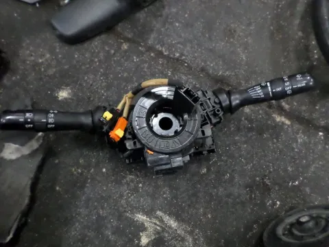 Διακόπτης Φώτων-Φλάς για TOYOTA RAV-4 (2006 - 2009) (XA30) 2000 (1AZ-FE) petrol 152 (ACA30) VVT - i Διακόπτης Φώτων-Φλάς για TOYOTA RAV-4 (2006 - 2009) (XA30) 2000 (1AZ-FE) petrol 152 (ACA30) VVT - i