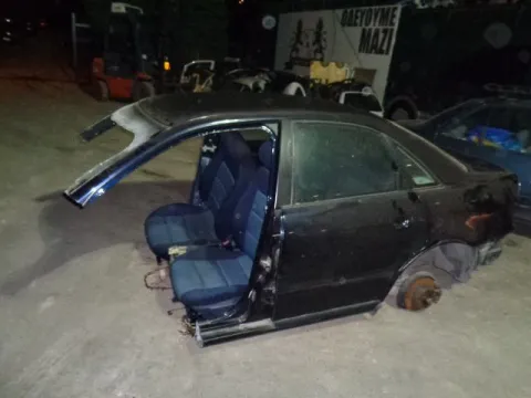Τροπέτο Πίσω Με Άξονα για AUDI A4 (1995 - 1998) (8D) Sedan - 4dr , (1999 - 2001) (8D) *Δ* -  Τροπέτο Πίσω Με Άξονα για AUDI A4 (1995 - 1998) (8D) Sedan - 4dr , (1999 - 2001) (8D) *Δ* -