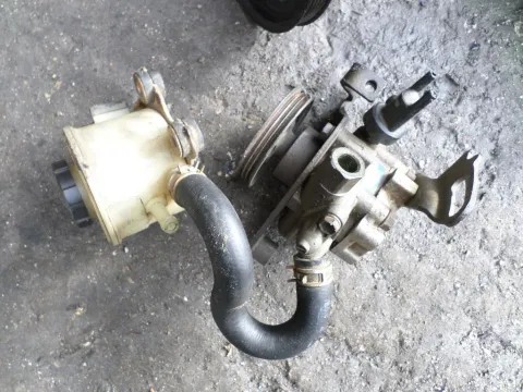 Αντλία Υδραυλικού Τιμονιού Μεταχειρισμένος για DAIHATSU APPLAUSE (1989 - 1996) (A101) (A111) , (1997 - 2000)