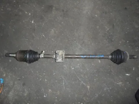 Ημιαξόνιο Εμπρός Δεξί για FIAT PUNTO (1999 - 2003) (188) Ημιαξόνιο Εμπρός Δεξί για FIAT PUNTO (1999 - 2003) (188)