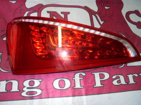 Φανάρι Πίσω Αριστερό LED για AUDI Q5 (2008 - 2013) (8R) Φανάρι Πίσω Αριστερό LED για AUDI Q5 (2008 - 2013) (8R)