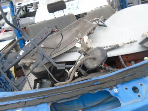 Τροπέτο Εμπρός Δεν Έχει Μηχανή Και Σασμάν (Έχει A/C) για TOYOTA HI-ACE (1996 - 2006) (XH10) *Δ* -  Τροπέτο Εμπρός Δεν Έχει Μηχανή Και Σασμάν (Έχει A/C) για TOYOTA HI-ACE (1996 - 2006) (XH10) *Δ* -