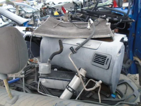 Τροπέτο Εμπρός Δεν Έχει Μηχανή Και Σασμάν (Έχει A/C) για TOYOTA HI-ACE (1996 - 2006) (XH10) *Δ* -  Τροπέτο Εμπρός Δεν Έχει Μηχανή Και Σασμάν (Έχει A/C) για TOYOTA HI-ACE (1996 - 2006) (XH10) *Δ* -