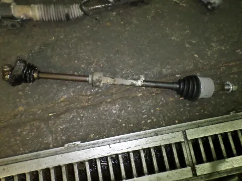 Ημιαξόνιο Εμπρός Δεξί για MITSUBISHI COLT (2008 - ) Ημιαξόνιο Εμπρός Δεξί για MITSUBISHI COLT (2008 - )