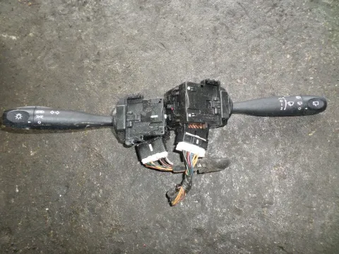 Διακόπτης Φώτων-Φλάς για HYUNDAI i10 (2008 - 2011) Διακόπτης Φώτων-Φλάς για HYUNDAI i10 (2008 - 2011)