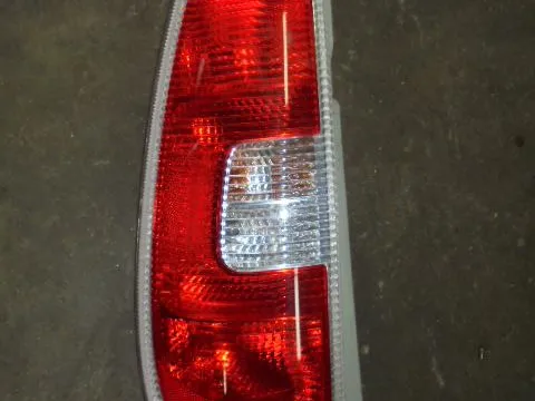 Φανάρι Πίσω Αριστερό για SKODA ROOMSTER (2006 - 2011) (5J) Φανάρι Πίσω Αριστερό για SKODA ROOMSTER (2006 - 2011) (5J)