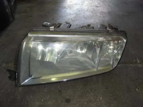 Φανάρι Εμπρός Αριστερό για SKODA FABIA (2000 - 2004) (6Y) Φανάρι Εμπρός Αριστερό για SKODA FABIA (2000 - 2004) (6Y)