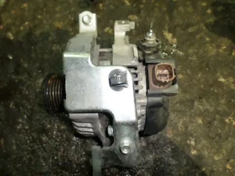 Δυναμό - Εναλλάκτης για TOYOTA YARIS (2006 - 2009) (KL9) , (2009 - 2012) (XP90) Δυναμό - Εναλλάκτης για TOYOTA YARIS (2006 - 2009) (KL9) , (2009 - 2012) (XP90)