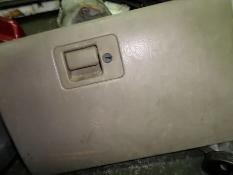 Ντουλαπάκι για FORD MAVERICK (2001 - 2005) Ντουλαπάκι για FORD MAVERICK (2001 - 2005)