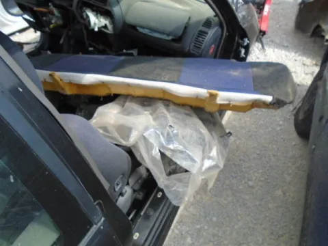Τροπέτο Πίσω Με Άξονα Με Θόλουs Και Σασί για MITSUBISHI COLT (1999 - 2004) (CJ) *Δ* -  Τροπέτο Πίσω Με Άξονα Με Θόλουs Και Σασί για MITSUBISHI COLT (1999 - 2004) (CJ) *Δ* -