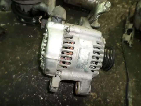 Δυναμό - Εναλλάκτης (27060-Β01030) για DAIHATSU TERIOS (2006 - 2009) (J200) Δυναμό - Εναλλάκτης (27060-Β01030) για DAIHATSU TERIOS (2006 - 2009) (J200)