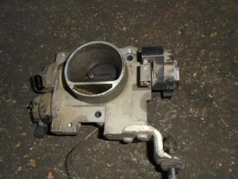 Σώμα Πεταλούδας για PEUGEOT 106 (1996 - 2003)   (46) Σώμα Πεταλούδας για PEUGEOT 106 (1996 - 2003)   (46)
