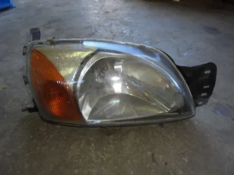 Φανάρι Εμπρός Δεξί για FORD FIESTA (1999 - 2002) Mk4b Φανάρι Εμπρός Δεξί για FORD FIESTA (1999 - 2002) Mk4b