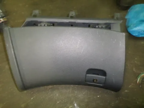 Ντουλαπάκι για HYUNDAI i30 (2007 - 2012) Ντουλαπάκι για HYUNDAI i30 (2007 - 2012)