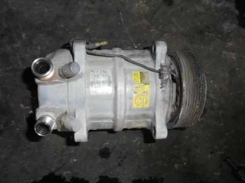 Συμπιεστής A-C (Κομπρέσορας) για RENAULT CLIO (1990 - 1994) (B57) (C57) Συμπιεστής A-C (Κομπρέσορας) για RENAULT CLIO (1990 - 1994) (B57) (C57)