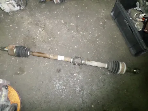 Ημιαξόνιο Εμπρός Δεξί Με ABS για HYUNDAI i30 (2007 - 2012) Ημιαξόνιο Εμπρός Δεξί Με ABS για HYUNDAI i30 (2007 - 2012)