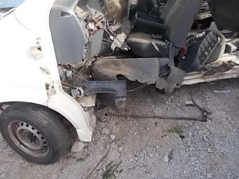 Τροπέτο Αμάξι κομπλέ Δεν Έχει Μηχανή Και Σασμάν για TOYOTA HI-ACE (1996 - 2006) (XH10) *Δ* -  Τροπέτο Αμάξι κομπλέ Δεν Έχει Μηχανή Και Σασμάν για TOYOTA HI-ACE (1996 - 2006) (XH10) *Δ* -