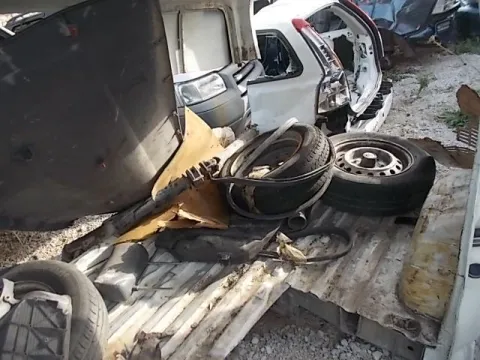 Τροπέτο Αμάξι κομπλέ Δεν Έχει Μηχανή Και Σασμάν για TOYOTA HI-ACE (1996 - 2006) (XH10) *Δ* -  Τροπέτο Αμάξι κομπλέ Δεν Έχει Μηχανή Και Σασμάν για TOYOTA HI-ACE (1996 - 2006) (XH10) *Δ* -