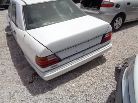 Τροπέτο Αμάξι Κουφάρι με Μηχανη και Σασμάν (M102.922) για MERCEDES E - CLASS (1985 - 1993) (W124) Sedan - 4dr 2000 ((M102.922)) Petrol 105 200 *ΔΒ* -  Τροπέτο Αμάξι Κουφάρι με Μηχανη και Σασμάν (M102.922) για MERCEDES E - CLASS (1985 - 1993) (W124) Sedan - 4dr 2000 ((M102.922)) Petrol 105 200 *ΔΒ* -
