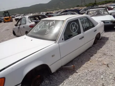 Τροπέτο Αμάξι Κουφάρι με Μηχανη και Σασμάν (M102.922) για MERCEDES E - CLASS (1985 - 1993) (W124) Sedan - 4dr 2000 ((M102.922)) Petrol 105 200 *ΔΒ* -  Τροπέτο Αμάξι Κουφάρι με Μηχανη και Σασμάν (M102.922) για MERCEDES E - CLASS (1985 - 1993) (W124) Sedan - 4dr 2000 ((M102.922)) Petrol 105 200 *ΔΒ* -