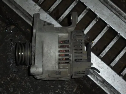 Δυναμό - Εναλλάκτης για AUDI A4 (1999 - 2001) (8D) Δυναμό - Εναλλάκτης για AUDI A4 (1999 - 2001) (8D)