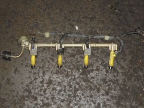 Μπεκιέρα για TOYOTA RAV-4 (2000 - 2004) (XA20) 2000 1AZ-FE petrol 150 VVT - i Μπεκιέρα για TOYOTA RAV-4 (2000 - 2004) (XA20) 2000 1AZ-FE petrol 150 VVT - i