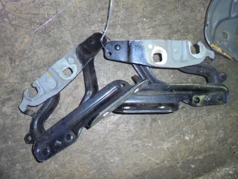 Μεντεσές Καπό για FORD FIESTA (2008 - 2012) Mk6 (JA8) Μεντεσές Καπό για FORD FIESTA (2008 - 2012) Mk6 (JA8)