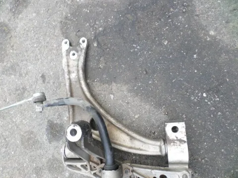 Ψαλίδι Εμπρός Δεξί για VW TIGUAN (2008 - 2012) (5N) Ψαλίδι Εμπρός Δεξί για VW TIGUAN (2008 - 2012) (5N)