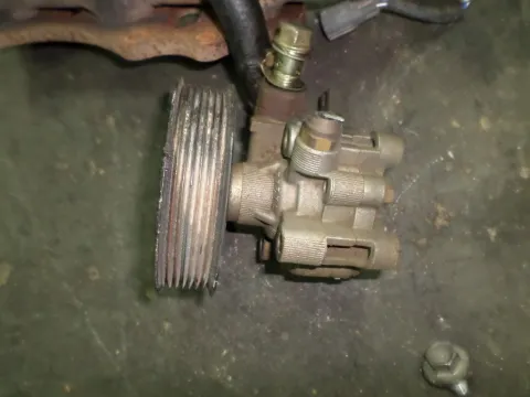 Αντλία Υδραυλικού Τιμονιού για TOYOTA LAND CRUISER (2003 - 2009) _J120_ 4000 1GR-FE petrol 249 GRJ12