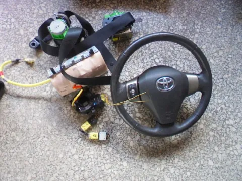 Σετ Αερόσακων Εμπρός (με Ταμπλό) για TOYOTA YARIS (2006 - 2009) (KL9) , (2009 - 2012) (XP90) Σετ Αερόσακων Εμπρός (με Ταμπλό) για TOYOTA YARIS (2006 - 2009) (KL9) , (2009 - 2012) (XP90)