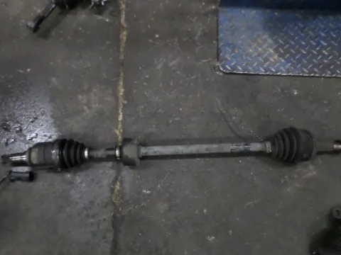 Ημιαξόνιο Εμπρός Δεξί Με ABS για TOYOTA YARIS (2003 - 2005) (XP10) Ημιαξόνιο Εμπρός Δεξί Με ABS για TOYOTA YARIS (2003 - 2005) (XP10)