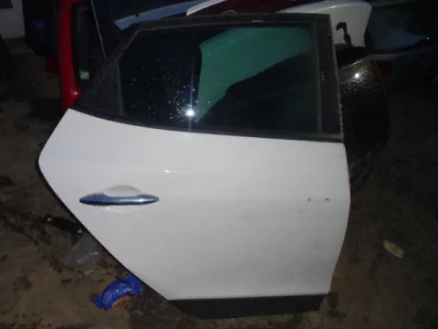 Πόρτα Πίσω Δεξιά για HYUNDAI ix35 TUCSON (2010 - ) (LM) *Γ* Πόρτα Πίσω Δεξιά για HYUNDAI ix35 TUCSON (2010 - ) (LM) *Γ*