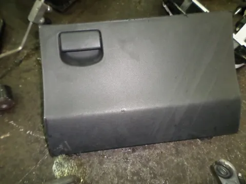 Ντουλαπάκι για TOYOTA YARIS (2006 - 2009) (KL9) , (2009 - 2012) (XP90) Ντουλαπάκι για TOYOTA YARIS (2006 - 2009) (KL9) , (2009 - 2012) (XP90)