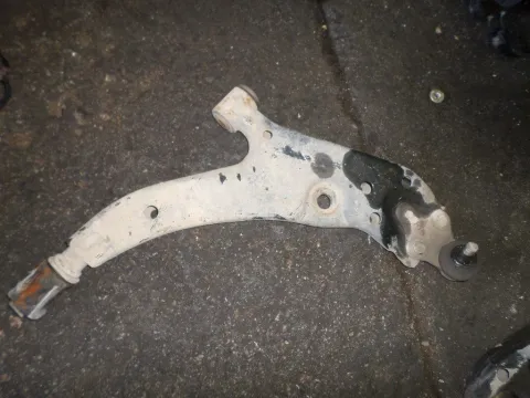 Ψαλίδι Εμπρός Δεξί για TOYOTA STARLET (1996 - 1999) (EP90-1) 1300 4E-FE petrol 75 16 valve Ψαλίδι Εμπρός Δεξί για TOYOTA STARLET (1996 - 1999) (EP90-1) 1300 4E-FE petrol 75 16 valve